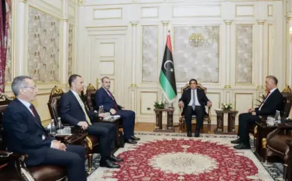 رئيس الرئاسي الليبي يبحث مع سفراء مصر والجزائر وتونس دعم الاستقرار وخارطة طريق إنهاء المرحلة الانتقالية