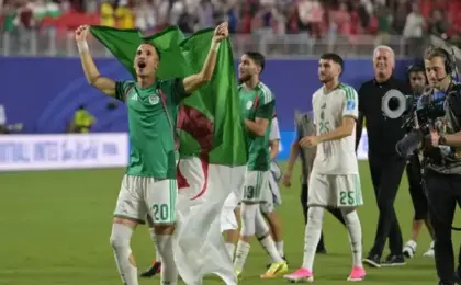 الجزائر تفرض التعادل على النمسا.. وتتأهل لدور الـ32