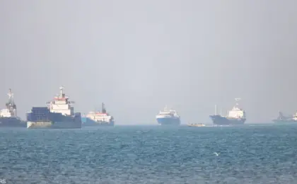 بلاغ جديد عن استهداف ناقلة فى مضيق هرمز بمقذوف مجهول
