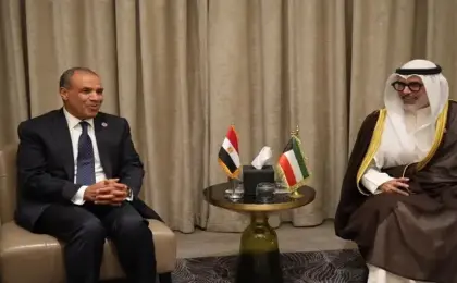 بدر عبد العاطى ونظيره الكويتى يشددان على أهمية الحفاظ على أمن الخليج