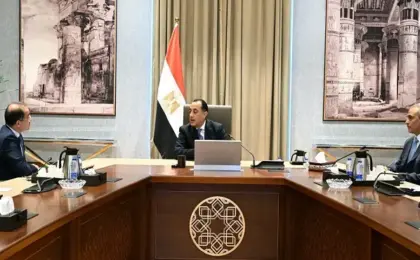 رئيس الوزراء يؤكد استعداد الحكومة لبدء تطبيق الموازنة العامة للدولة للعام المالى الجديد بعد موافقة مجلس النواب عليها