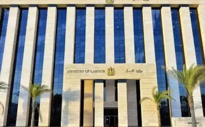 وزير العمل: الخميس المقبل إجازة رسمية مدفوعة الأجر للعاملين بالقطاع الخاص بمناسبة ذكرى ثورة 30 يونيو