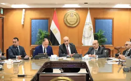 وزير التعليم يتابع انتظام أول أيام امتحانات الثانوية العامة من غرفة العمليات المركزية بالوزارة