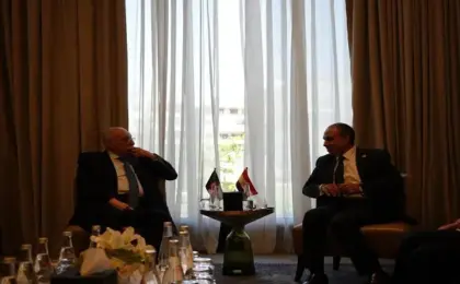 وزير الخارجية ونظيره الجزائرى يشيدان بالعلاقات الثنائية المتميزة والروابط التاريخية بين البلدين الشقيقين