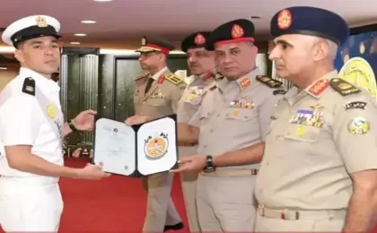 بالفيديو..وزير الدفاع يشهد حفل تخرج دورات جديدة من دارسى الأكاديمية العسكرية للدراسات العليا