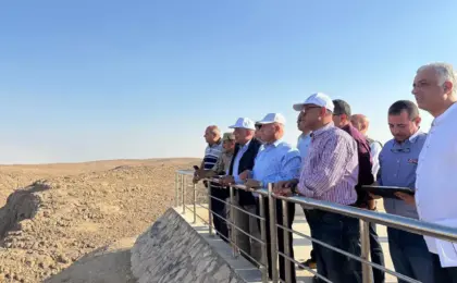 وزيرا النقل والكهرباء يتفقدان مناطق جبل سحابة بوسط سيناء وجبل عتاقة بالسويس لاستطلاع أماكن لإقامة مشروعات لتوليد الكهرباء من طاقة الرياح