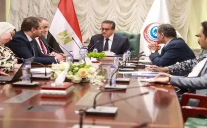 وزير الصحة يبحث مع رئيس مركز باراكير لطب العيون إنشاء فرع بالقاهرة وتعزيز التعاون الطبى