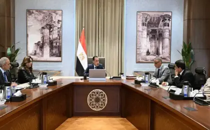 رئيس الوزراء يستعرض موقف تنفيذ عدد من مشروعات الخطة الاستثمارية لمحافظة الجيزة