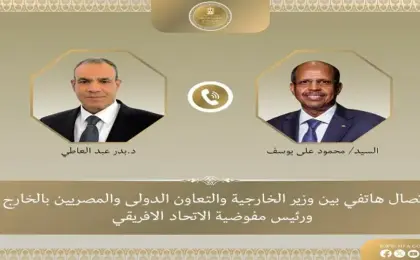 وزير الخارجية ورئيس مفوضية الاتحاد الأفريقي يبحثان هاتفيا دعم التكامل القارى وتعزيز السلم والأمن فى أفريقيا