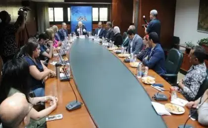 المسلمانى: برنامج “العالم غدًا” فرض حضوره سريعًا ورسخ مكانته كنموذج للإعلام الجاد