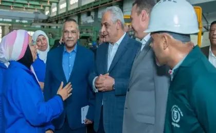 وزير الدولة للإنتاج الحربى يتفقد شركة حلوان للصناعات الهندسية