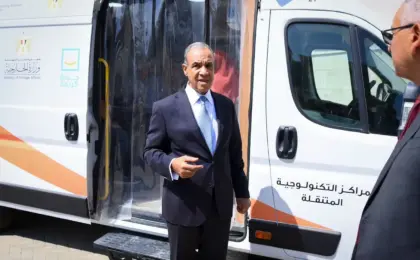 وزير الخارجية يتفقد سير العمل بعدد من قطاعات الوزارة