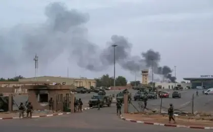 إطلاق نار وانفجارات تهز عاصمة نيامى النيجر قرب القصر الرئاسي