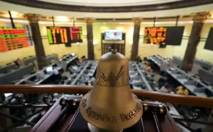 350 مليار جنيه في 31 يوما.. البورصة تفجر المفاجأة وتكسر حاجز الـ4.2 تريليون