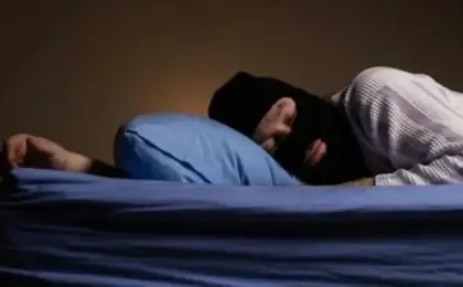 لص يقتحم منزلا ويسرق الذهب ثم يغلبه النعاس