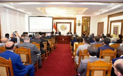 وزيرا الخارجية والبترول يعقدان جلسة إحاطة مع ممثلى السفارات الأجنبية فى مصر