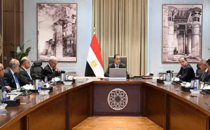 رئيس الوزراء يجدد التأكيد على استمرار جهود الحكومة فى تنفيذ المخططات التى تستهدف إعادة هيكلة الشركات المملوكة للدولة