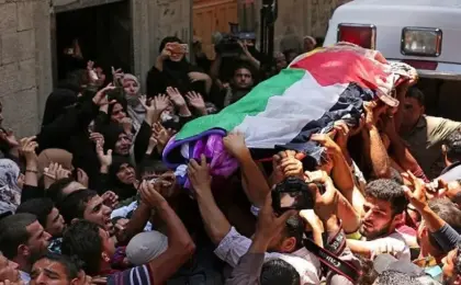 استشهاد شاب فلسطينى وإصابة آخرين إثر استهداف الاحتلال وسط قطاع غزة