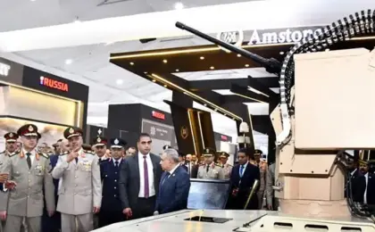 بالفيديو.. وزير الدفاع ورئيس الأركان يلتقيان عددا من قادة الوفود العسكرية على هامش معرض العلمين
