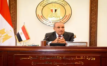 وزير الخارجية يعقد جلسة إحاطة موسعة للمراسلين الأجانب وممثلي وسائل الإعلام الإقليمية والدولية