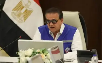وزير الصحة يستعرض نتائج زيارة خبراء طب وجراحات الأجنة من بيرو لمستشفيات المؤسسة العلاجية