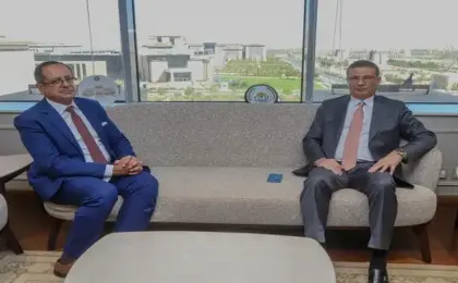 وزير الزراعة يبحث مع سفير مصر الجديد لدى العراق تعزيز التعاون الزراعى والتبادل التجارى