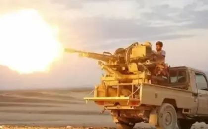 غارات جوية للقوات اليمنية تستهدف معسكرا للحوثيين شمال تعز