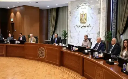 رئيس الوزراء: ملف التواصل الإعلامى الحكومى يحظى باهتمام خاص من الرئيس السيسى