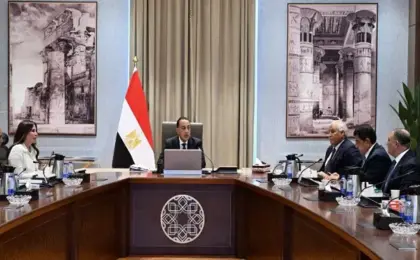 رئيس الوزراء يتابع جهود تنمية وتطوير الساحل الشمالى الغربى
