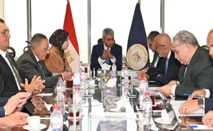 وزير السياحة والآثار يؤكد أهمية تعزيز الترويج السياحى للمدن والمقاصد المختلفة فى غرب مصر