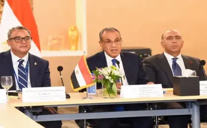 وزير الخارجية يشارك في مائدة مستديرة مع مجلس أعمال التفاهم الدولي BCIU
