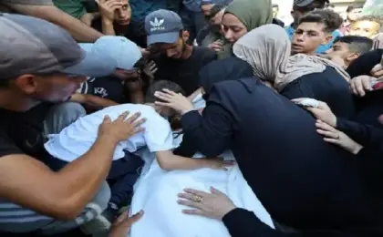 استشهاد طفل وشاب فلسطينيين متأثرين بإصابتهما بنيران وقصف الاحتلال الإسرائيلى على قطاع غزة