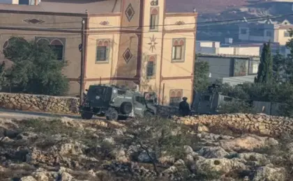 الاحتلال الإسرائيلي يقتحم بلدات ومخيمات في الضفة الغربية ويعتقل فلسطينيين
