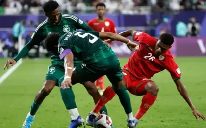 السعودية تُطارد بطاقة نصف النهائي أمام عمان في كأس الخليج