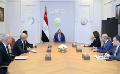 الرئيس يؤكد أهمية تعزيز التعاون مع مجموعة «أورنج» فى إعداد وتأهيل الشباب المصرى