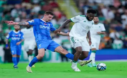 الهلال يتحدى الأهلى فى كلاسيكو الدوري السعودي الليلة