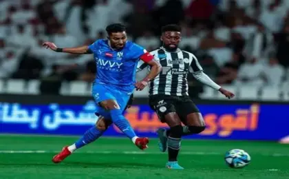 الهلال يهزم الشباب بهدفين ويواصل صدارته للدوري السعودي