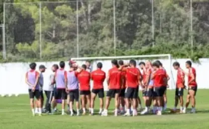 الأهلى يواجه سموحة اليوم ضمن منافسات الجولة الثالثة من بطولة الدورى المصرى الممتاز