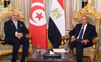 وزير الخارجية ونظيره التونسى يؤكدان خصوصية وتميز العلاقات الثنائية والروابط التاريخية بين البلدين