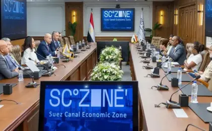 رئيس اقتصادية قناة السويس يبحث مع المبعوث الكينى لشئون تغير المناخ التعاون فى مجالات التحول الأخضر