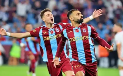صلاح يسجل “هاتريك” ويقود طرابزون لفوز كبير على جالطة سراي 4-0 بالدوري التركي