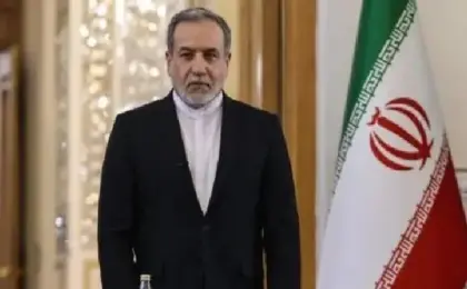 وزير خارجية إيران: قواتنا المسلحة قامت بدك مقر الأسطول الخامس فى البحرين