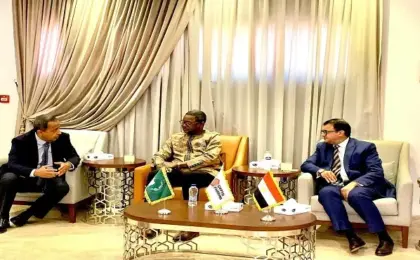 مصر وبوركينا فاسو تتفقان على تعزيز التعاون فى مجال الصناعات الدوائية ونقل الخبرات