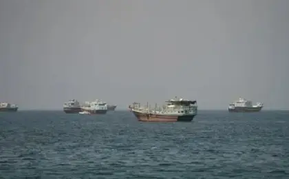 القيادة المركزية الأمريكية: إيران لا تسيطر على مضيق هرمز وآلاف السفن تمر عبره