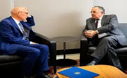 نبيل فهمي يبحث مع المفوض السامي لحقوق الإنسان تعزيز التعاون بين الجامعة العربية والمفوضية