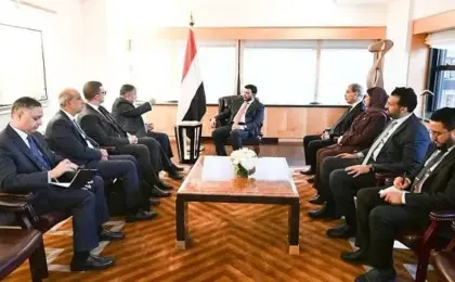 نبيل فهمي يجدد دعم الجامعة العربية للحكومة الشرعية اليمنية لتخفيف معاناة الشعب اليمني