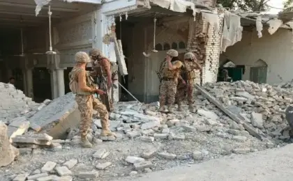 ارتفاع حصيلة ضحايا انفجار وهجوم مسلح في شمال باكستان إلى 31 قتيلا