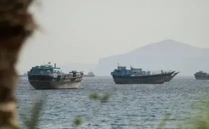 حركة السفن عبر مضيق هرمز تهبط إلى 3 سفن وسط تصاعد حرب الخليج