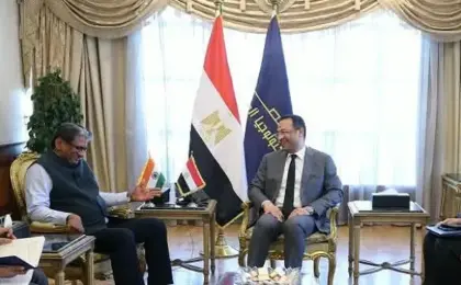 وزير الاتصالات مع سفير الهند بالقاهرة يبحث تعزيز التعاون في مجالات الذكاء الاصطناعي
