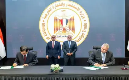 وزير الاستثمار ورئيس الهيئة العامة للمنطقة الاقتصادية لقناة السويس يشهدان توقيع خطاب نوايا مع “ZC Rubber” الصينية